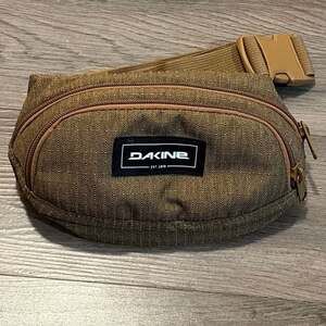 Dakine Hip Pack Canvas Waist Bag Fanny Pack Caramel Brown